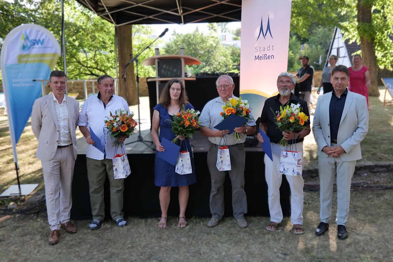 Verleihung des Ehrenpreises der Stadt Meißen: Oberbürgermeister Markus Renner, die Ehrenpreisträger 2026 Walter Wunsch, Johanna Singer, Bernd Ufert und Dietmar Heinrich sowie Bürgermeister Sebastian Schöne (v.l.n.r.). Foto: Stadt Meißen