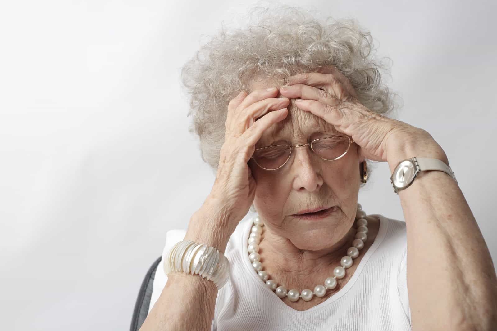 Gegen das Vergessen: Die Woche der Demenz informiert mit zahlreichen Veranstaltungen. Foto: Pexels/Andrea Piacquadio 