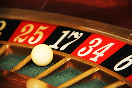 Virtuelles Automatenspiel vs. Online Casino - Wer darf was?