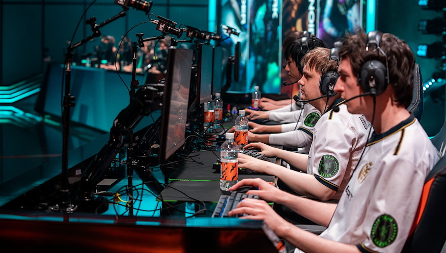 MAD Lions keeps Chance of Playoffs in LoL League LEC