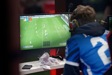 RB Leipzig kegelt Fokus aus DFB ePokal in FIFA 23