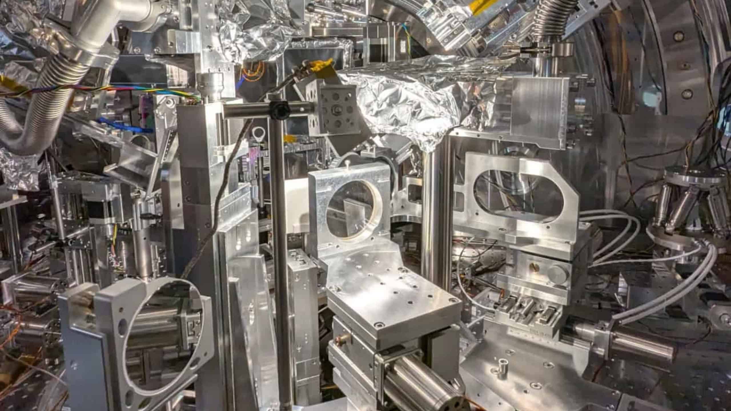 Hochpräzise Röntgentechnik am European XFEL machte sichtbar: Elektronen in warmer dichter Materie verhalten sich anders als erwartet.