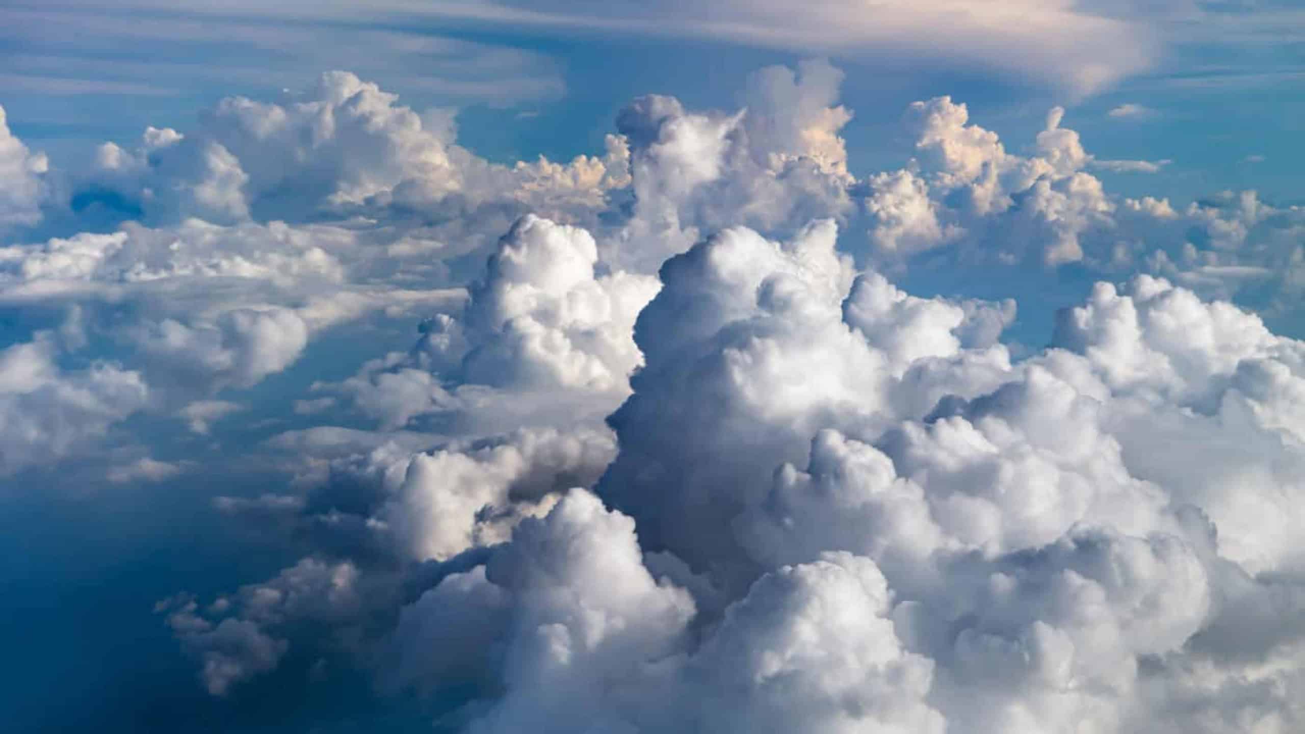 Aerosolpartikel machen Wolkenbildung erst möglich. Forschende des TROPOS in Leipzig gehen ihrer Entstehung jetzt mit Drohnen auf den Grund.