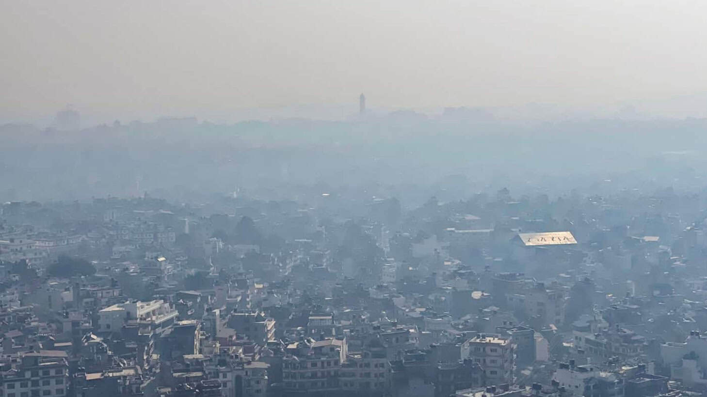 Dichter Dunst über Kathmandu, Nepal. Forscher aus Leipzig untersuchen, wie Smog in Millionenstädten das Klima beeinflusst.