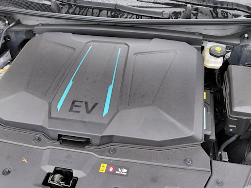 Elektrische Antriebe enthalten knappe Materialien wie Neodym. Die TU Bergakademie Freiberg arbeitet an deren Recycling.