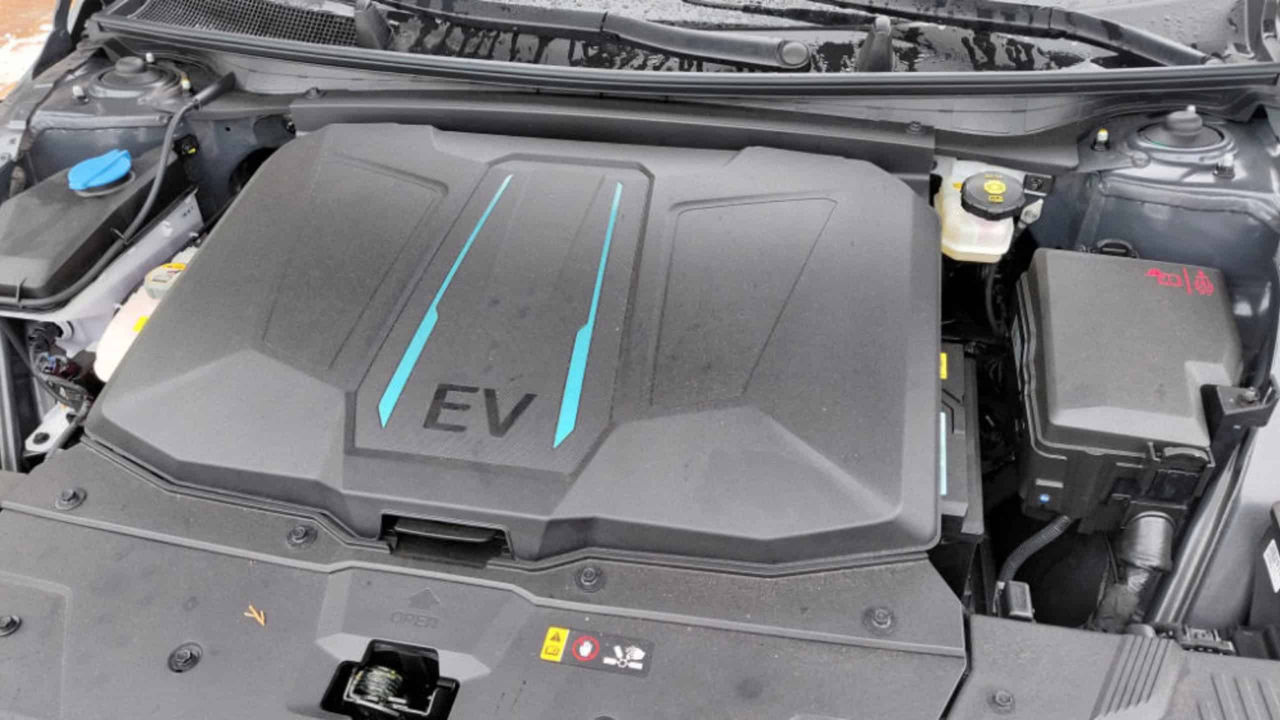 Elektrische Antriebe enthalten knappe Materialien wie Neodym. Die TU Bergakademie Freiberg arbeitet an deren Recycling.