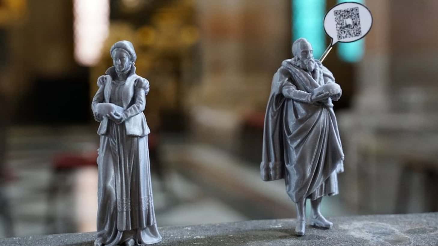 Nachbildungen von Figuren des Zwickauer Doms aus dem 3D-Drucker mit QR-Codes