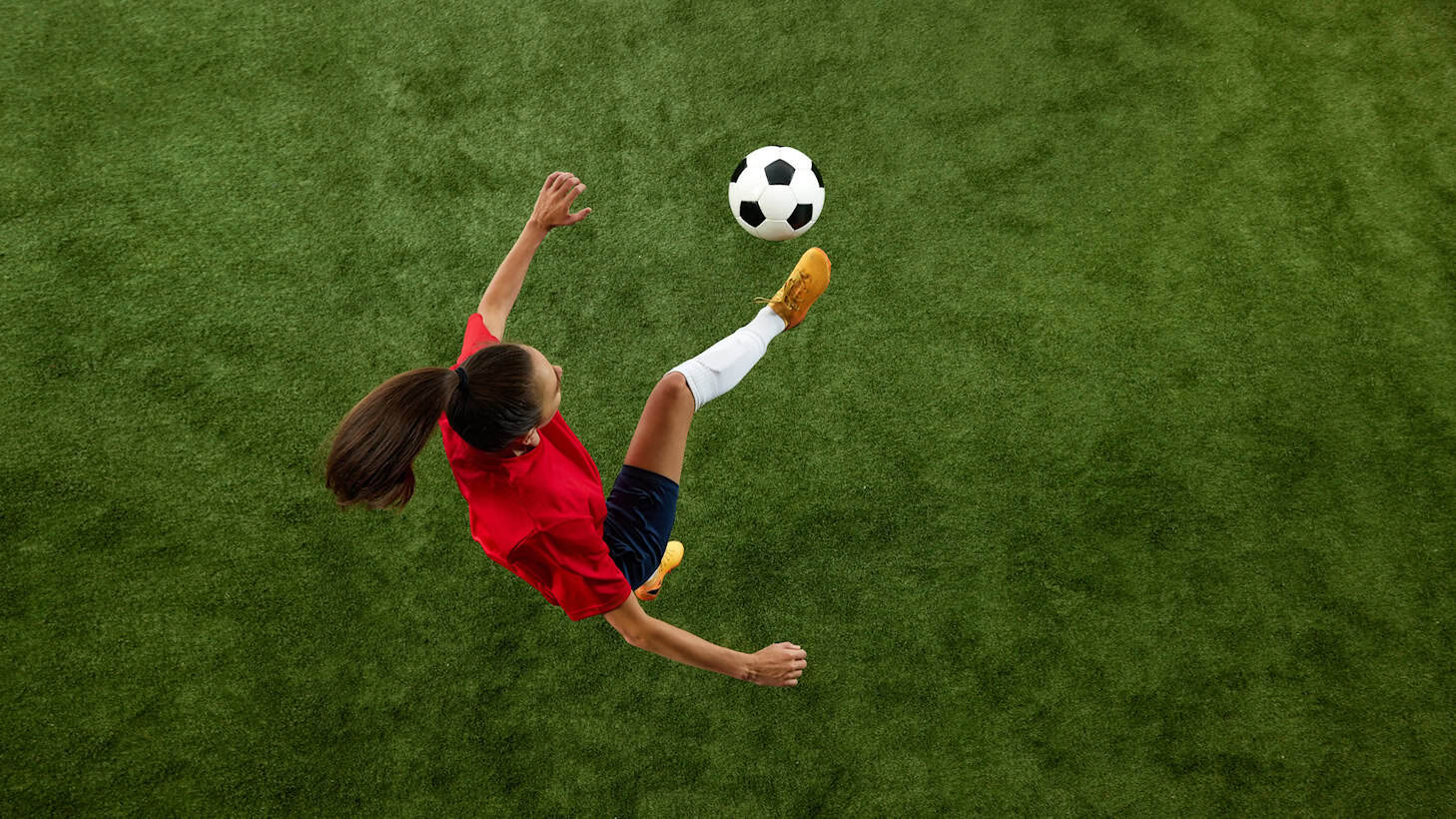 Fußballspielerin während eines Spiels