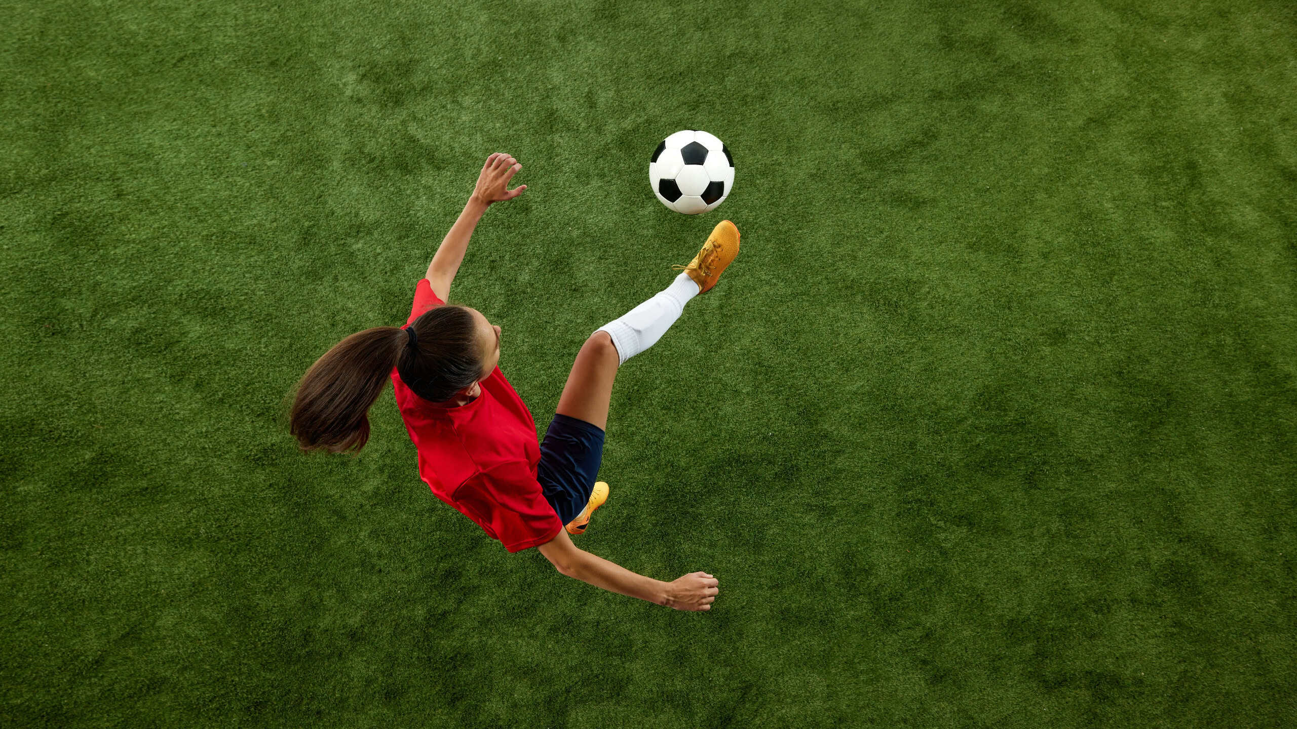 Fußballspielerin während eines Spiels