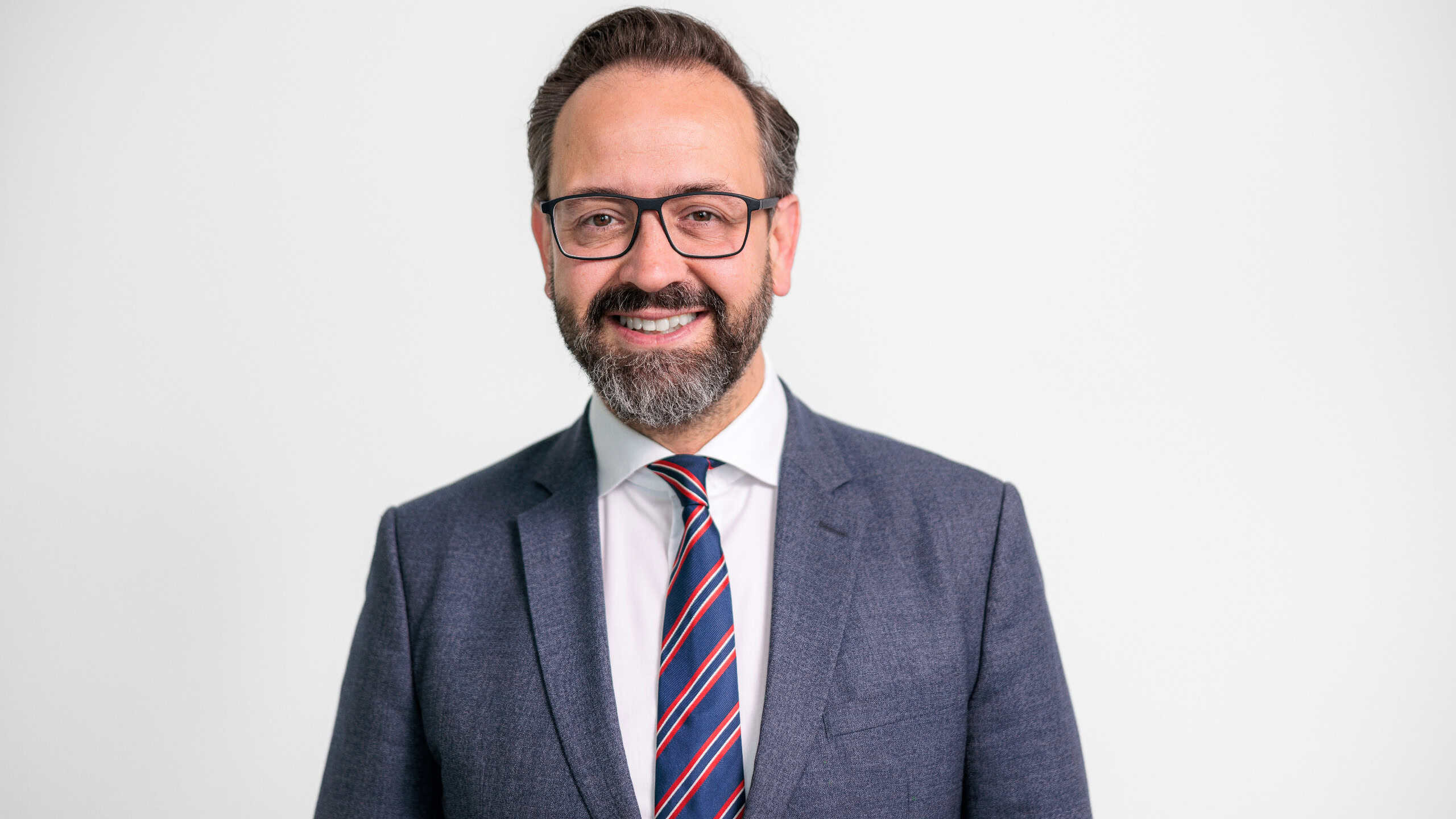Porträt des sächsischen Wissenschaftsministers Sebastian Gemkow