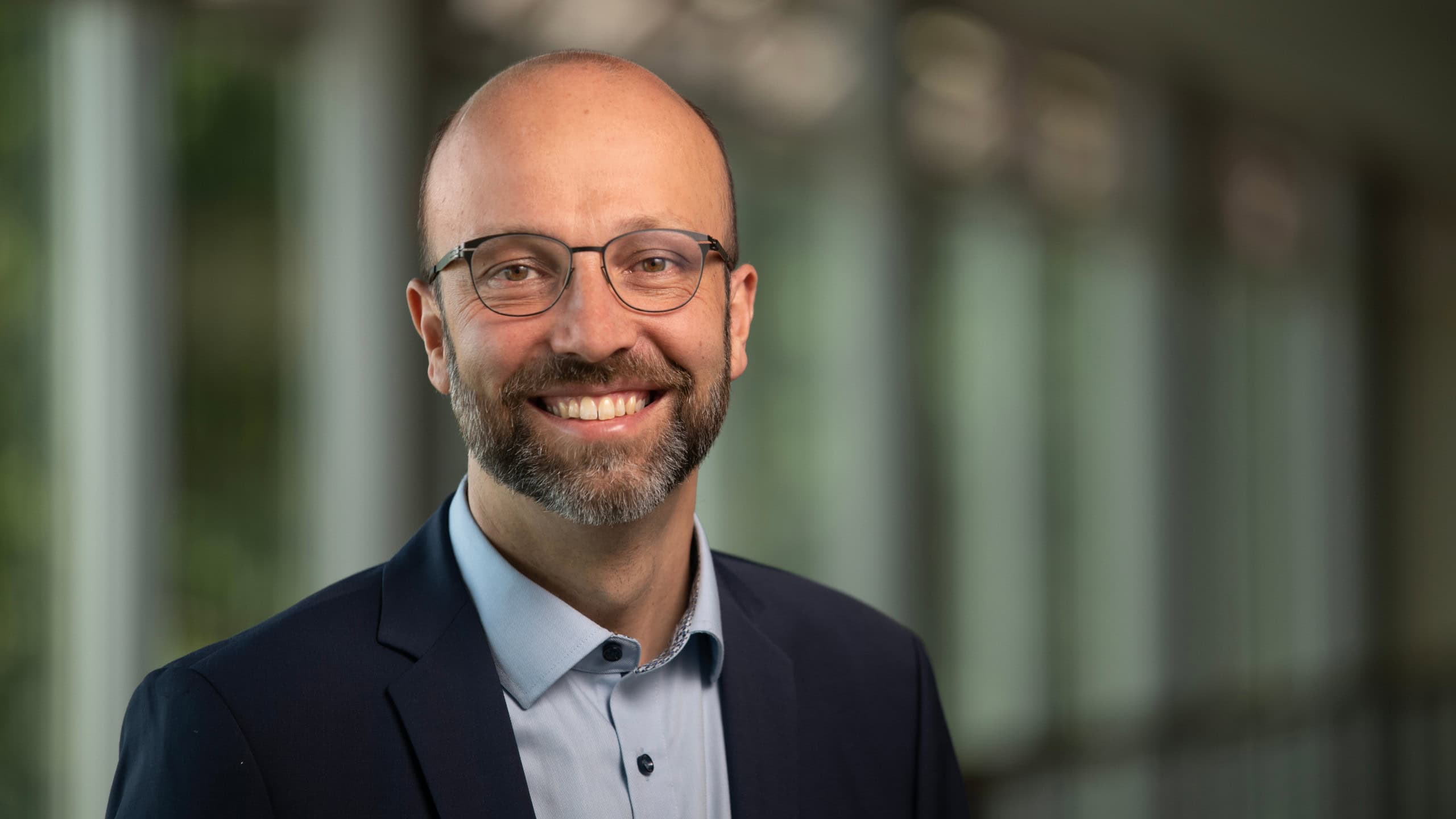 Porträt von Prof. Sven Engesser, Professor für Wissenschafts- und Technikkommunikation an der TU Dresden.