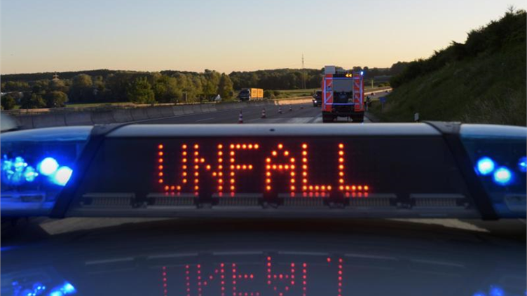 Auffahrunfall mit fünf beteiligten Autos in Zwickau