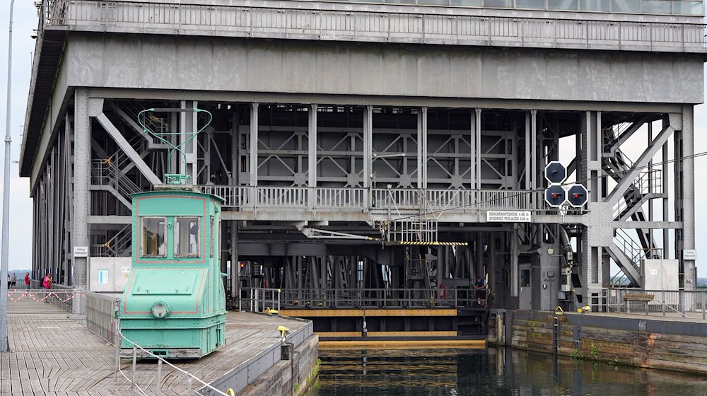 Der alte Teil des Schiffshebewerkes Niederfinow. / Foto: Soeren Stache/dpa