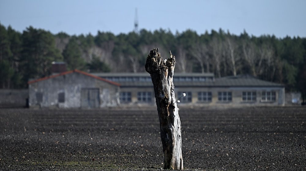 Der frühere Appellplatz der Mahn- und Gedenkstätte Ravensbrück. / Foto: Soeren Stache/dpa