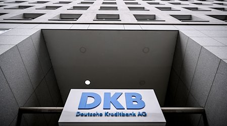 Filiale der DKB-Bank in Berlin. / Foto: Britta Pedersen/dpa