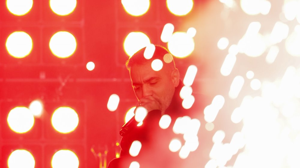 Der Rapper Bushido steht während des Konzerts auf der Bühne. / Foto: Hannes P. Albert/dpa