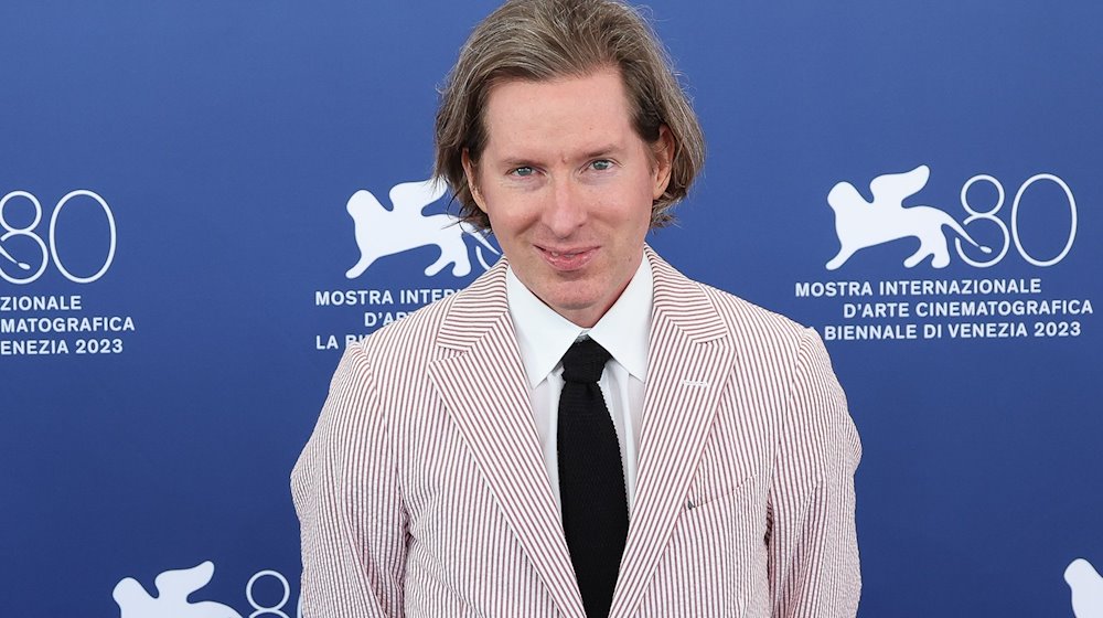 Wes Anderson, Regisseur aus den USA, kommt zu einem Fototermin. / Foto: Cinzia Camela/LPS via ZUMA Press Wire/dpa
