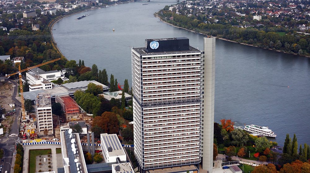 Das Hochhaus mit Sitz des UN-Campus in Bonn. / Foto: Oliver Berg/dpa/Archivbild