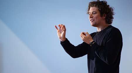 Robin Ticciati, Chefdirigent des Deutschen Symphonie-Orchesters. / Foto: Lisa Ducret/dpa