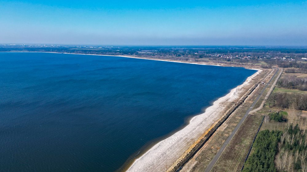 Der Cottbuser Ostsee soll künftig als Speicher genutzt werden. / Foto: Patrick Pleul/dpa/Archivbild