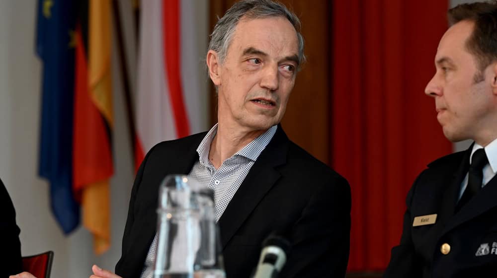 Martin Herrmann, Vorsitzender der Deutschen Allianz Klimawandel und Gesundheit (KLUG), spricht beim Pressetermin. / Foto: Alina Schmidt/dpa