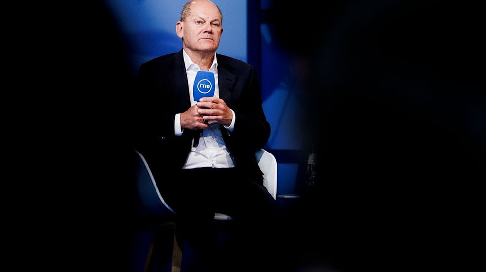 Bundeskanzler Olaf Scholz (SPD) spricht bei einer Talkrunde des RND Redaktionsnetzwerks Deutschland. / Foto: Carsten Koall/dpa