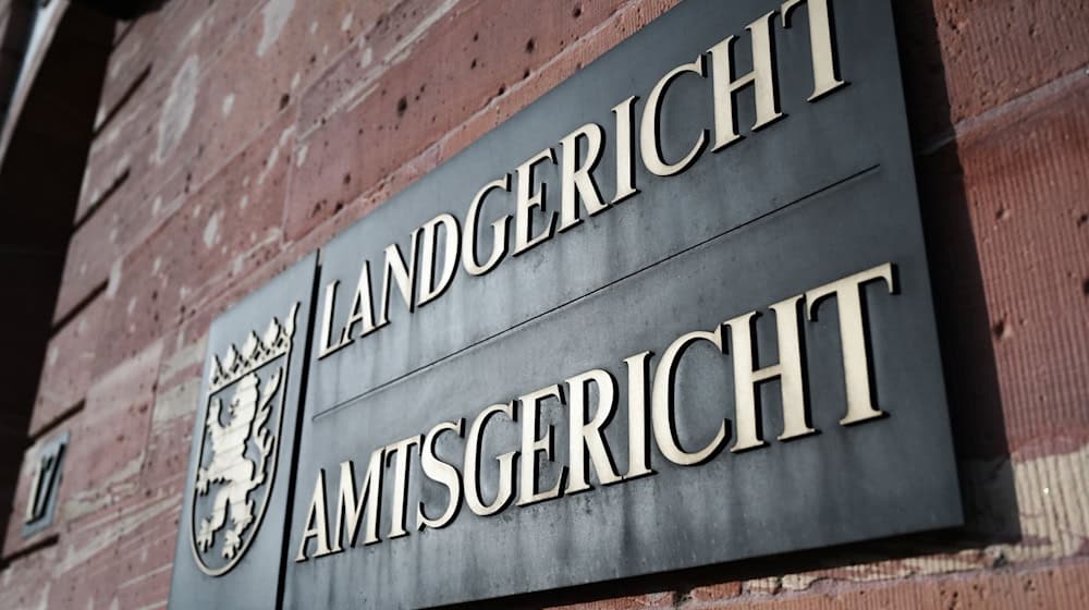 Das Landgericht und Amtsgericht Hanau. / Foto: Arne Dedert/dpa/Archivbild