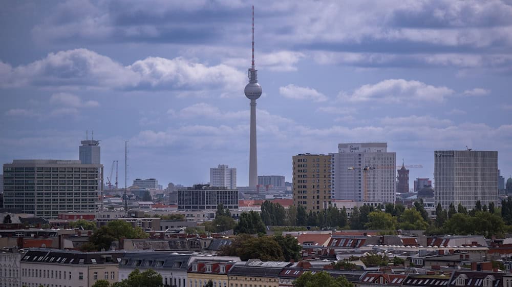 Bei der Wohnungssuche in Berlin sind oft nicht nur die Mieten ein Problem. / Foto: Monika Skolimowska/dpa/Symbolbild