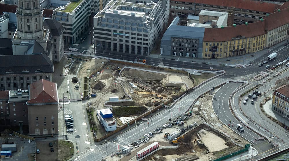 Blick auf die Baustelle am Molkenmarkt. / Foto: Monika Skolimowska/dpa