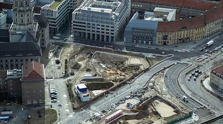 Blick auf die Baustelle am Molkenmarkt. / Foto: Monika Skolimowska/dpa