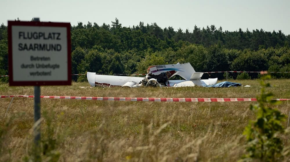 Auf dem Sportflugplatz ist ein Flugzeug verunglückt. / Foto: Michael Ukas/dpa