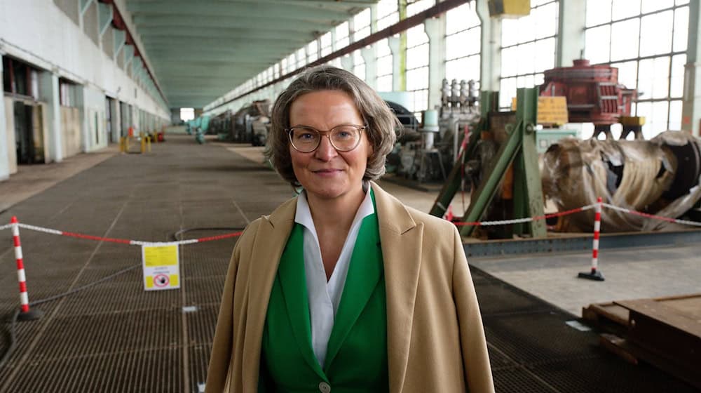 Ina Scharrenbach (CDU), Ministerin für Heimat, Kommunales, Bau und Digitalisierung von Nordrhein-Westfalen. / Foto: Henning Kaiser/dpa