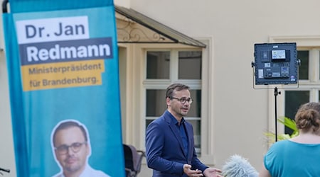 Geht nach der Alkoholfahrt in die Offensive: Brandenburgs CDU-Landeschef Jan Redmann. (Archivbild) / Foto: Joerg Carstensen/dpa