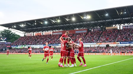 Der Cottbuser Antrag wurde abgelehnt: Es gibt keine Fördermittel für die Stadionsanierung. / Foto: Robert Michael/dpa