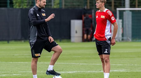 Aljoscha Kemlein (r) will bei Union viele Spiele absolvieren (Archivbild). / Foto: Soeren Stache/dpa