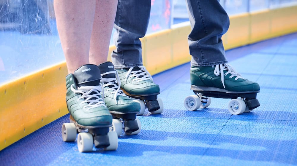 Eine neue Rollschuhbahn soll das Brachland am Spandau Ufer mit Leben füllen. / Foto: Annette Riedl/dpa