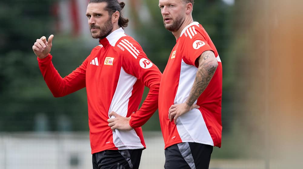 Unions Christopher Trimmel (l) und Kevin Vogt beim Training. / Foto: Soeren Stache/dpa