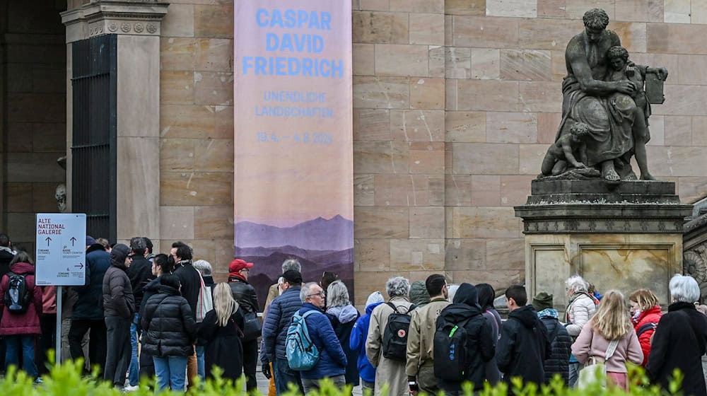 Zehntausende kamen zur Caspar-David-Friedrich-Ausstellung in der Alten Nationalgalerie in Berlin. / Foto: Jens Kalaene/dpa