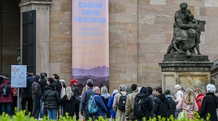 Zehntausende kamen zur Caspar-David-Friedrich-Ausstellung in der Alten Nationalgalerie in Berlin. / Foto: Jens Kalaene/dpa