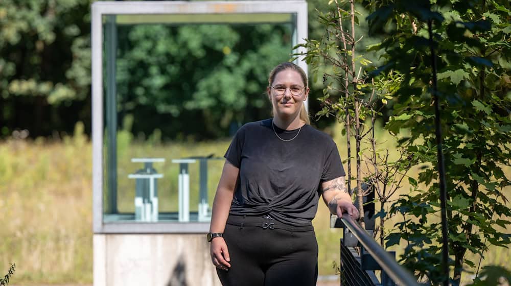 Die neue Leiterin dr Gedenkstätte Todesmarsch Belower Wald, Frid will die Bildungsarbeit mit Schulen verstärken / Foto: Monika Skolimowska/dpa