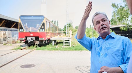 S-Bahn-Chef Peter Buchner sieht bei der Infrastruktur noch Ausbaubedarf. (Archivfoto) / Foto: Annette Riedl/dpa