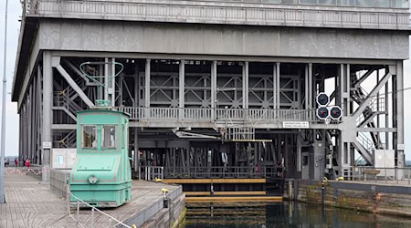 Das alte Schiffshebewerk feiert Betriebsjubiläum. / Foto: Soeren Stache/dpa