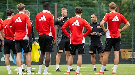 Trainer Bo Svensson hat das Trainingslager in Neuruppin für intensive Einheiten genutzt. / Foto: Soeren Stache/dpa