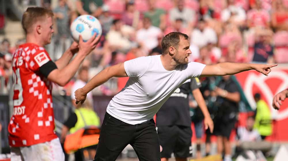 Für Union-Trainer Bo Svensson ging das REmis bei seiner Rückkehr nach Mainz in Ordnung. / Foto: Torsten Silz/dpa