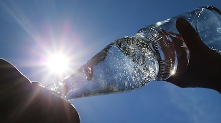 Der Deutsche Wetterdienst (DWD) hat für den heutigen Tag für Teile in Brandenburg eine Hitzewarnung ausgesprochen. (Symbolbild) / Foto: Karl-Josef Hildenbrand/dpa