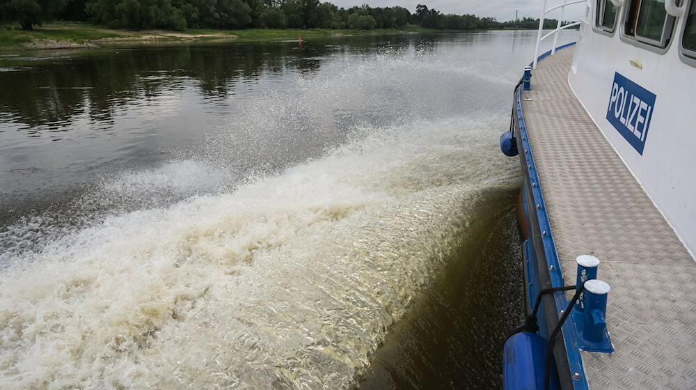 Die Wasserschutzpolizei musste in Brandenburg zu zahlreichen Einsätzen ausrücken. (Symbolbild) / Foto: Heiko Rebsch/dpa