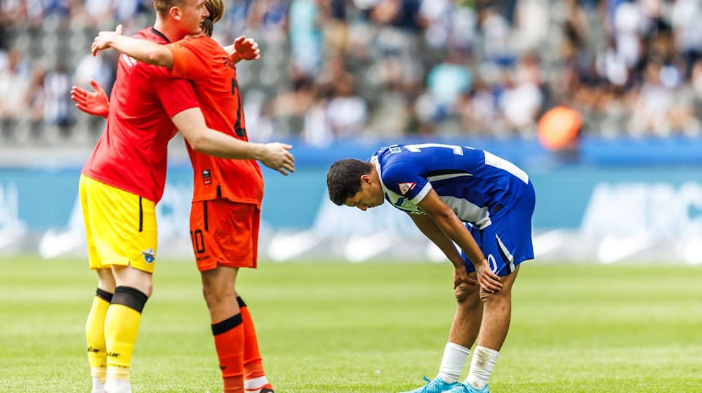 Hertha BSC kann zum Saisonauftakt einfach nicht gewinnen.  / Foto: Andreas Gora/dpa