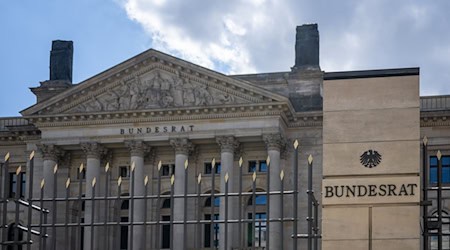 Berlin strebt eine Gesetzesänderung zur Verbesserung des Schutzes von Zeugen an. (Symbolbild)  / Foto: Monika Skolimowska/dpa