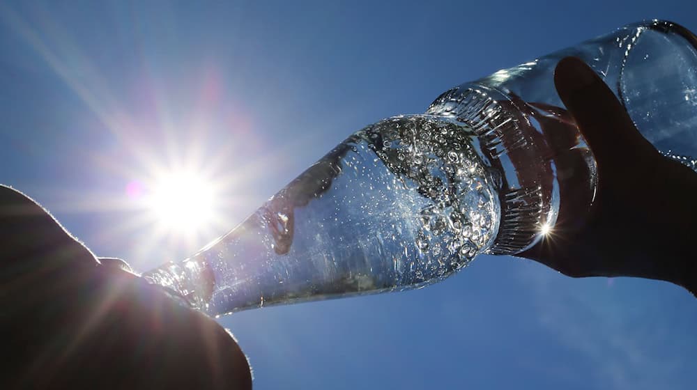 Es bleibt heiß in Berlin und Brandenburg: Höchstwerte von bis zu 33 Grad sind möglich. (Symbolbild) / Foto: Karl-Josef Hildenbrand/dpa