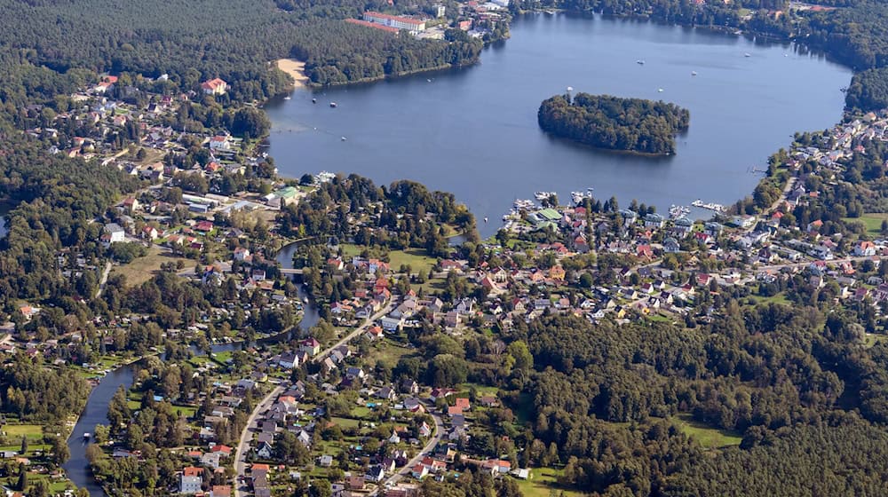 Bei einem Unfall auf dem Werlsee sind drei Menschen verletzt worden. (Symbolbild) / Foto: Soeren Stache/dpa-Zentralbild/dpa